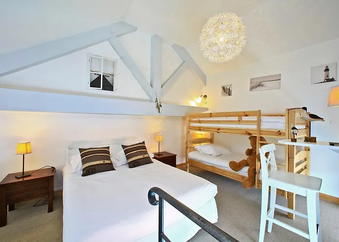 Hotel Logis La Chaize 3*