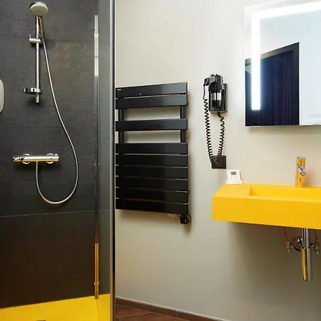 Otel Logis La Chaize