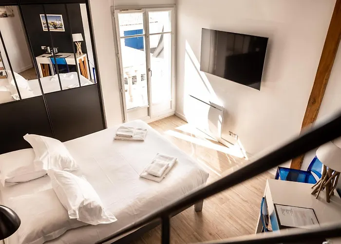 Logis La Chaize Hotel