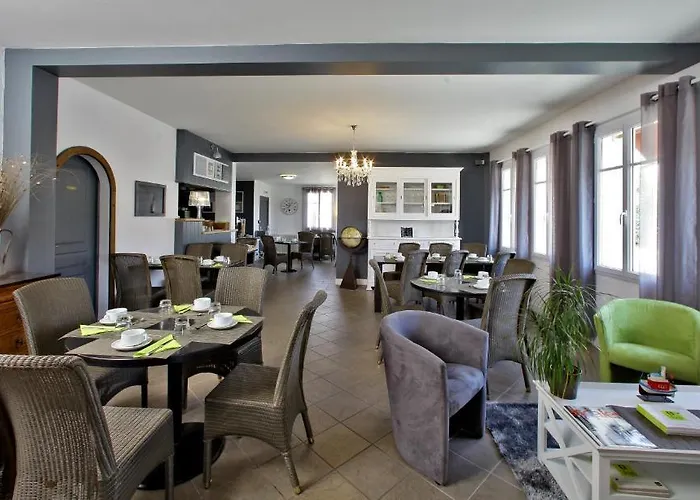 Hotel Logis La Chaize