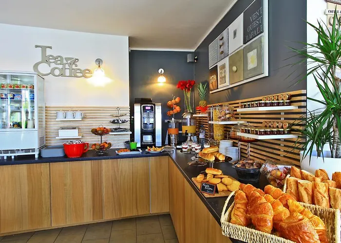 호텔 Logis La Chaize 3*